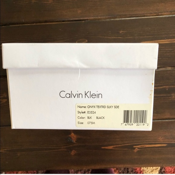 Calvin Klein Onyx Suede heels - Picture 8 of 8